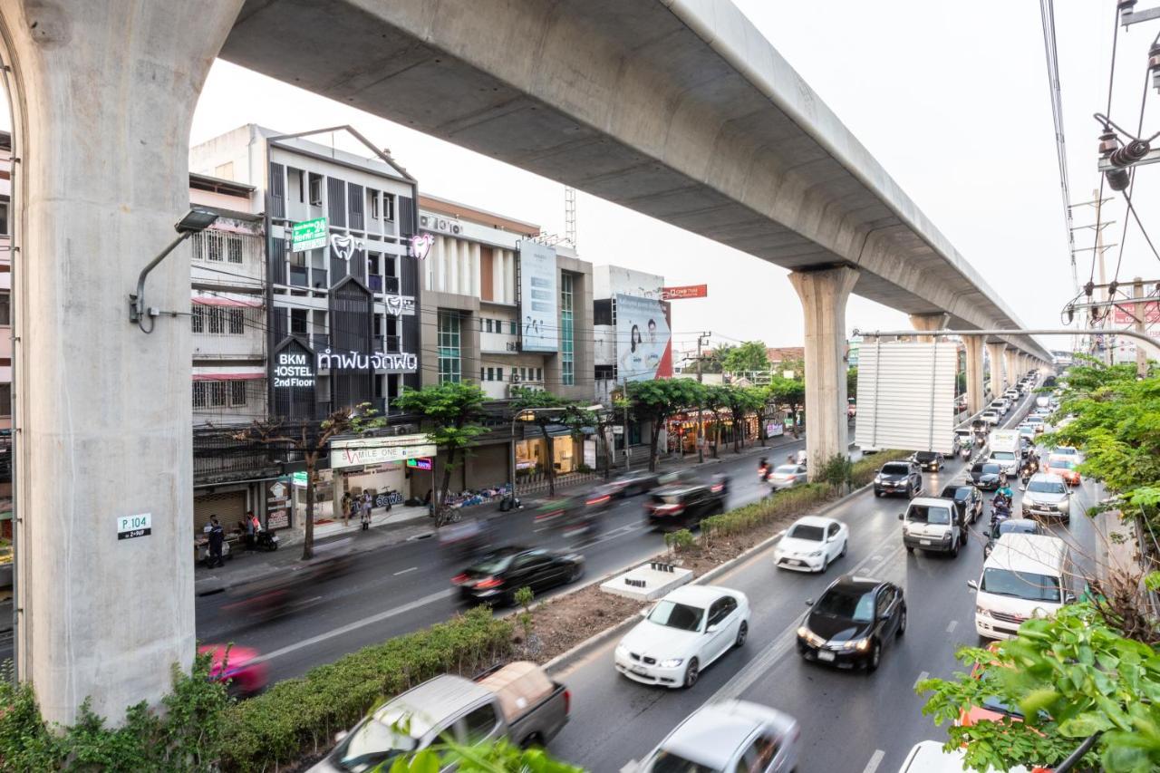 Baan Kun Mhor Hostel บ้านคุณหมอโฮสเทล กรุงเทพมหานคร ภายนอก รูปภาพ